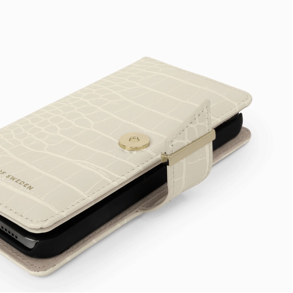 IDEAL OF SWEDEN Cora Plånboksfodral Beige Croco till iPhone 13 Pro Max