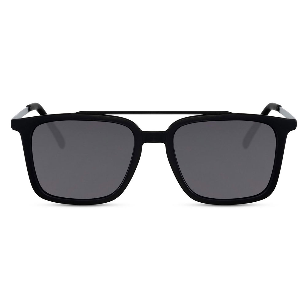 Solglasögon - mattsvart ram med svart lins