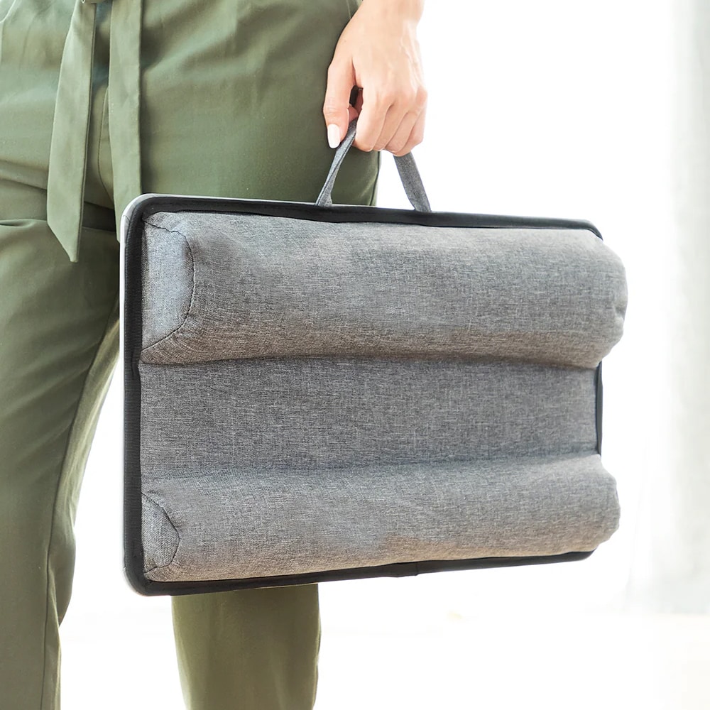 Stort laptopbord för knät med ergonomisk design och smarta funktioner