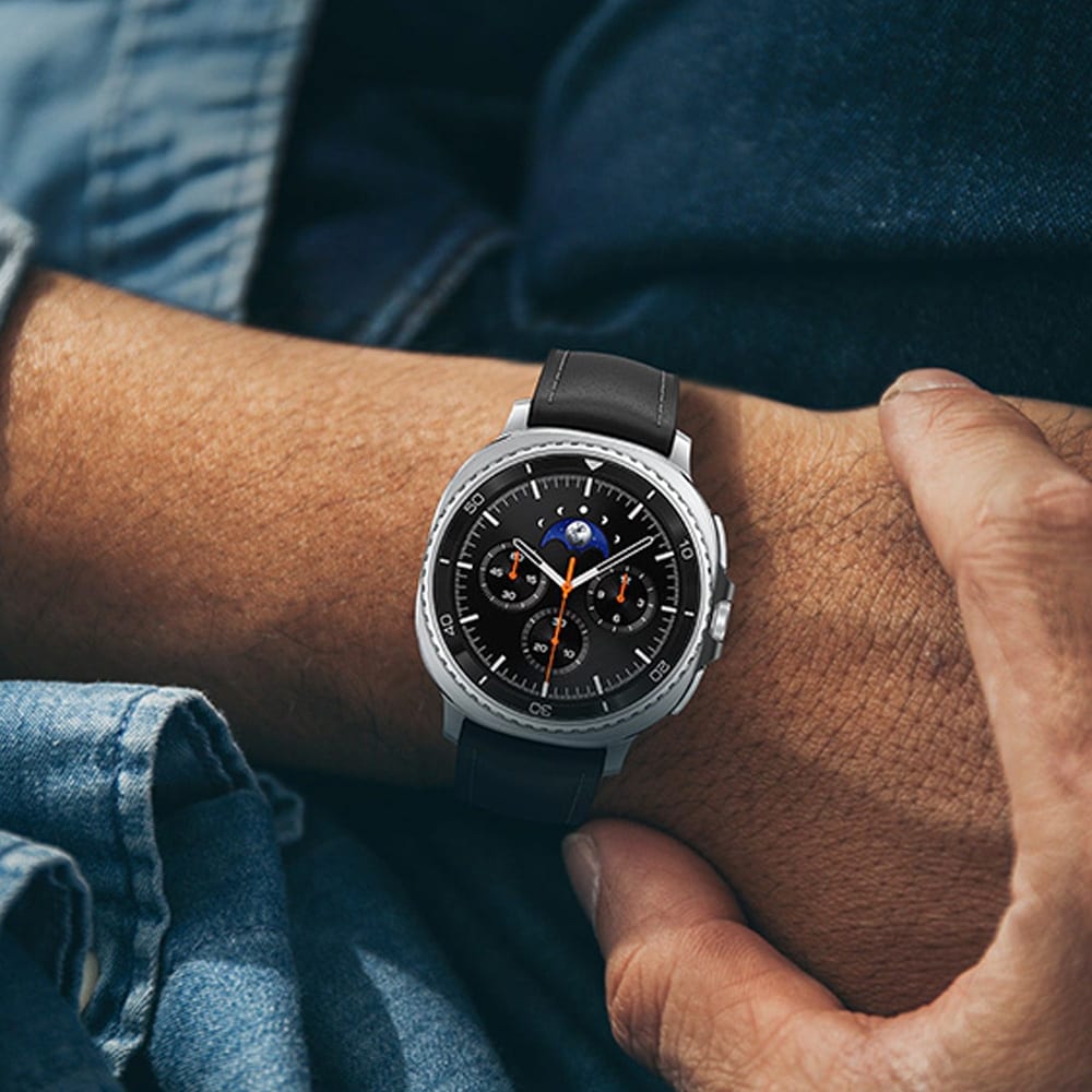 Samsung Galaxy Watch 8 Classic 46mm BT - Svart