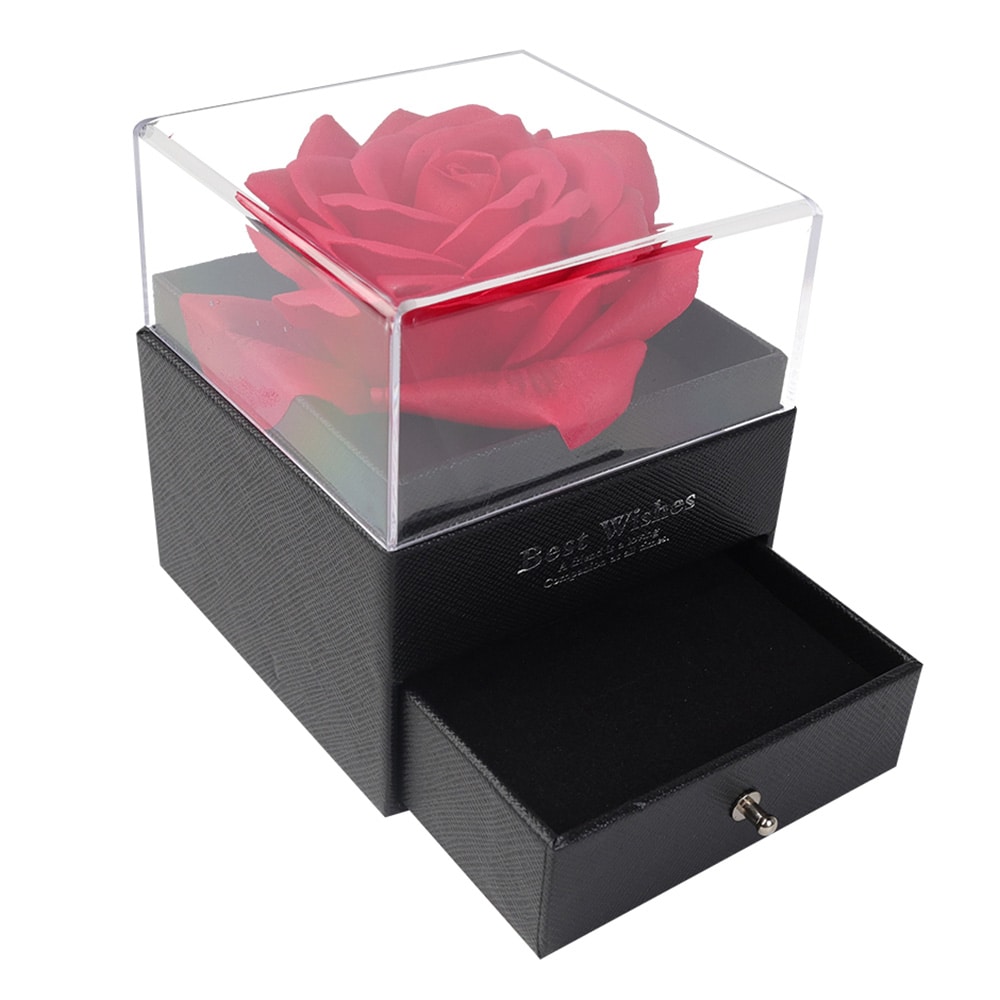Presentbox med vacker ros / presentask med ros / smyckesask med ros