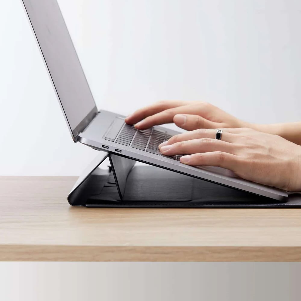 HyperShield Stand & Go Sleeve till MacBook Air/Pro 13-14" / laptopfodral med stativ