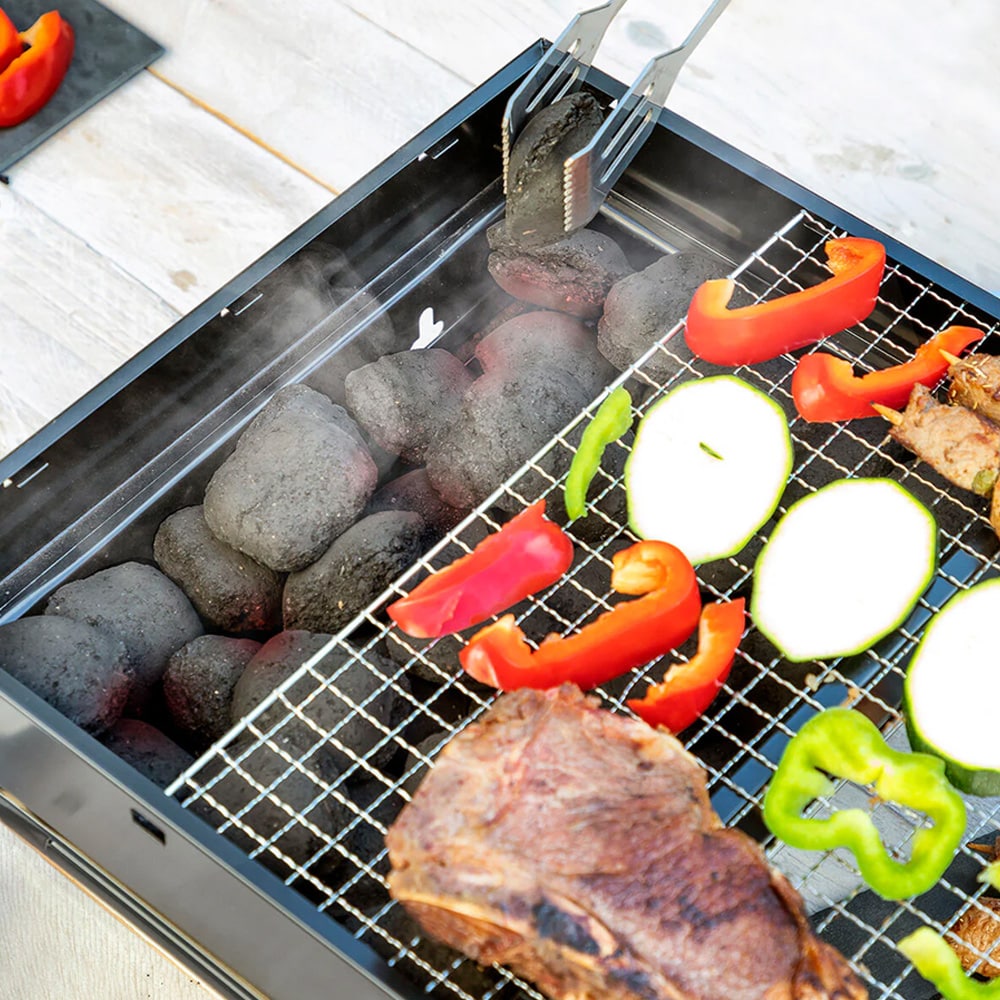 Hopfällbar och bärbar kolgrill / portabel kolgrill / campinggrill med kol