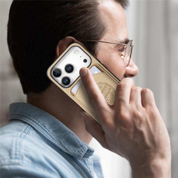Magnetiskt mobilskal i konstläder med korthållare för iPhone 15 - Khaki