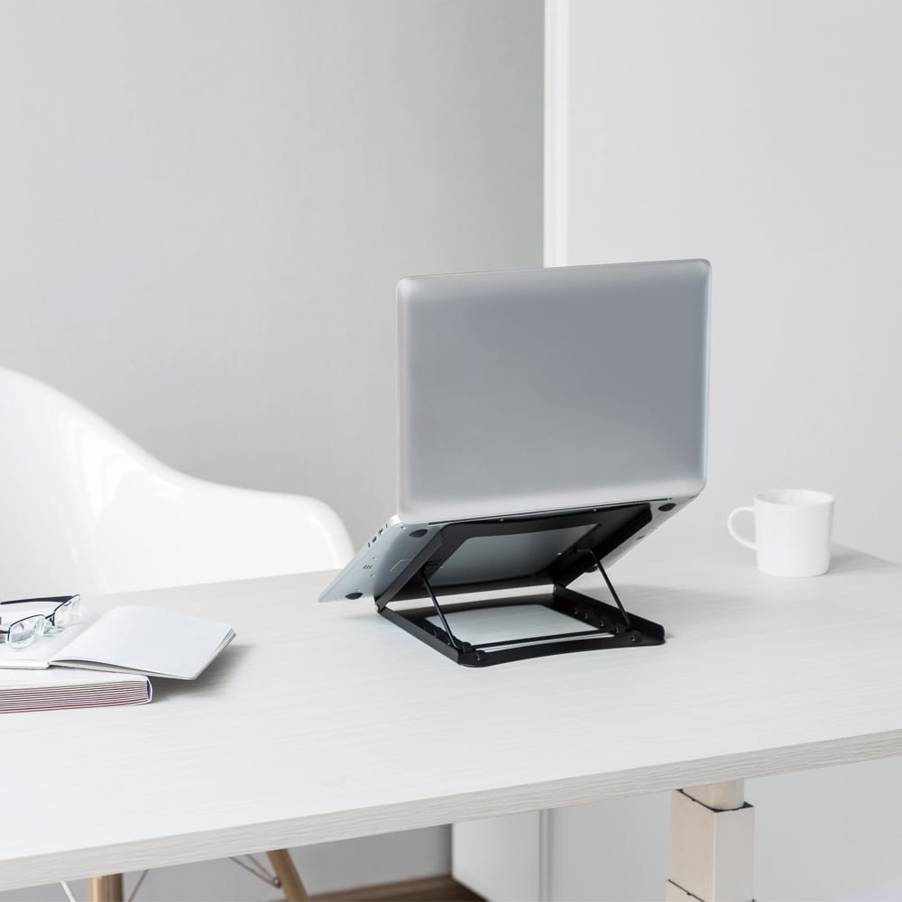 Deltaco OFFICE vikbart stativ till laptop/surfplatta / Surfplattehållare för skrivbord