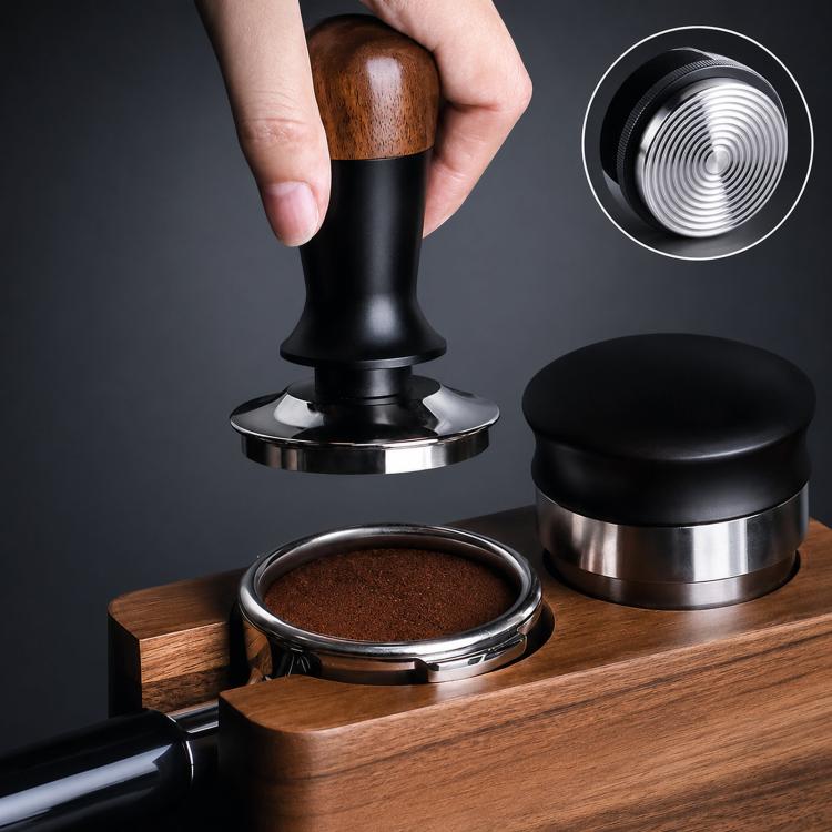 Kaffetamper 51mm med konstant tryck och valnötshandtag, gängad botten / Espressotamper