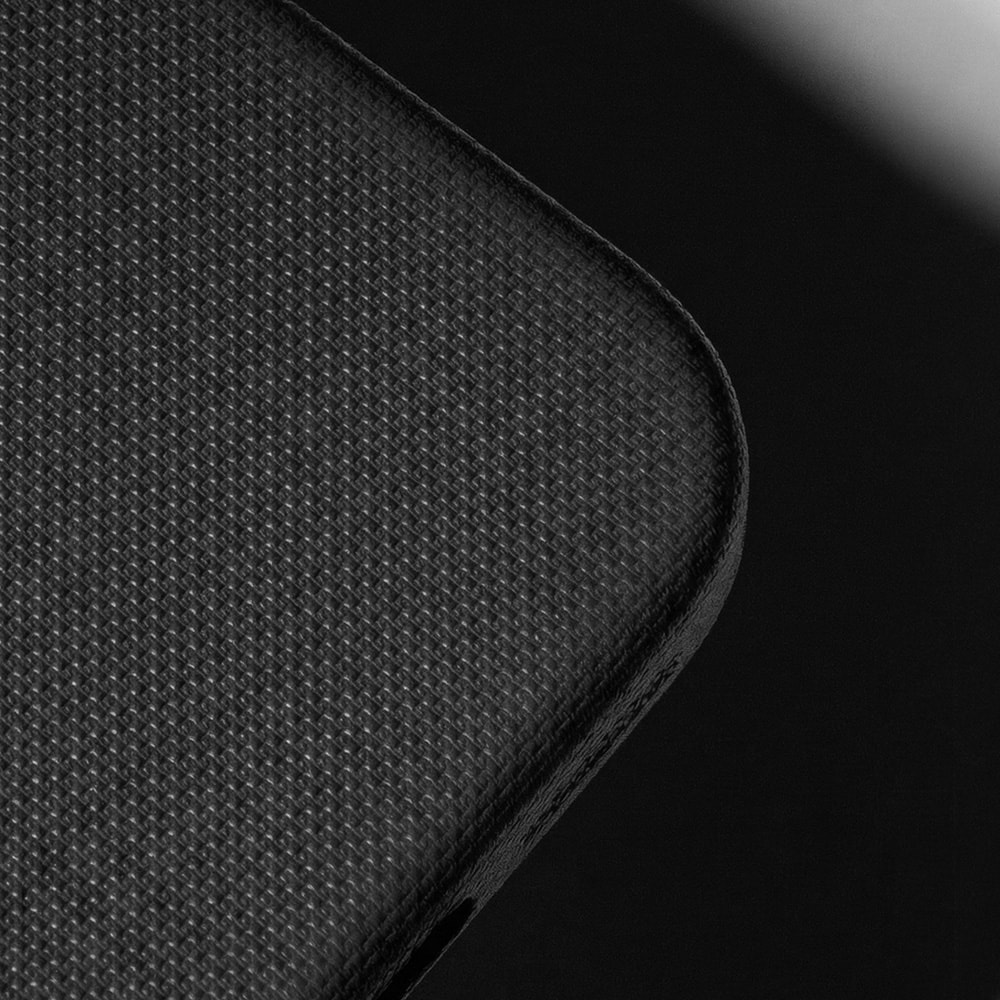 Etteri Elegant Mag skal till iPhone 17 Pro / 18 Pro - Svart / MagSafe-skal / 3D-skal
