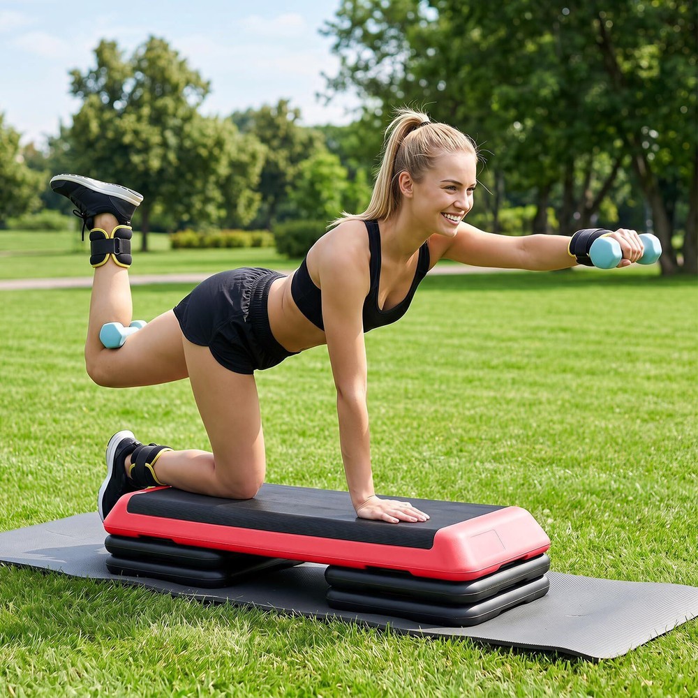 Stepbrett for aerobic, justerbart i høyden med 4 klosser – Rød / Aerobicbrett / Step-up-brett