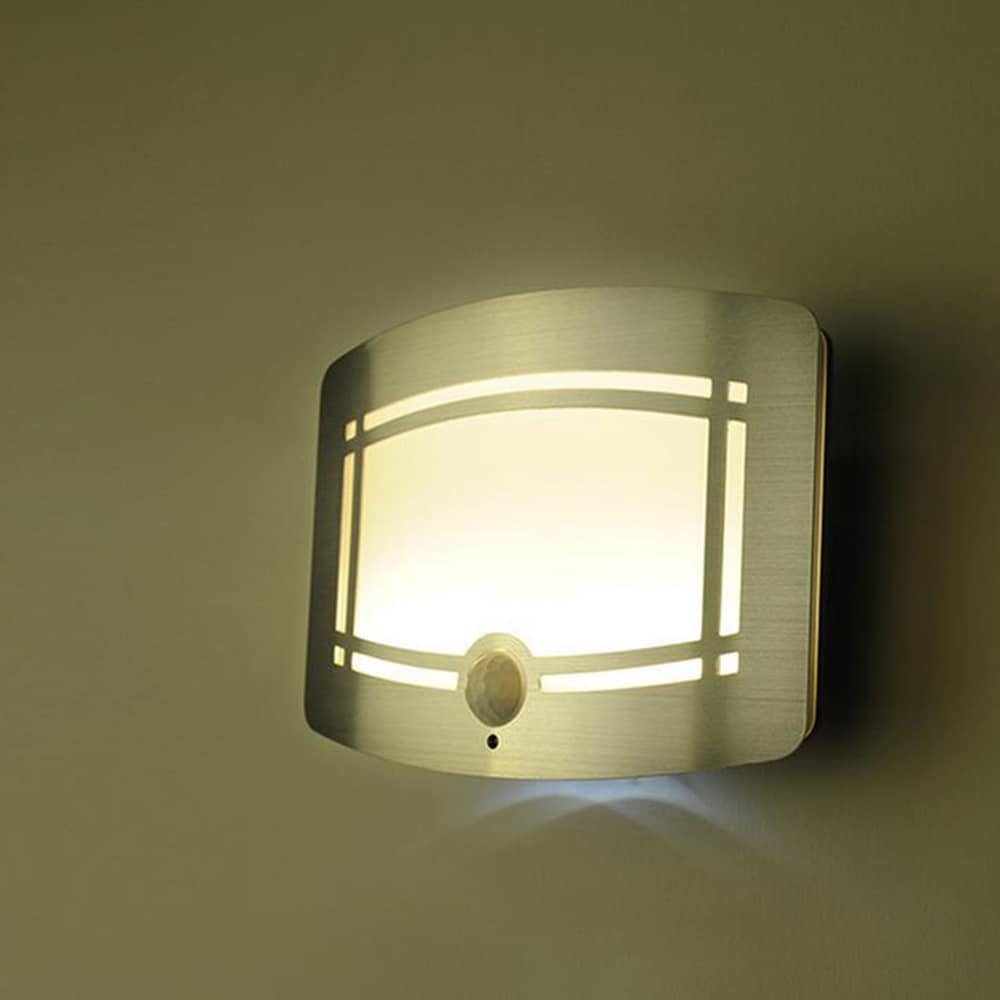 Batteridriven vägglampa med rörelsedetektor och LED