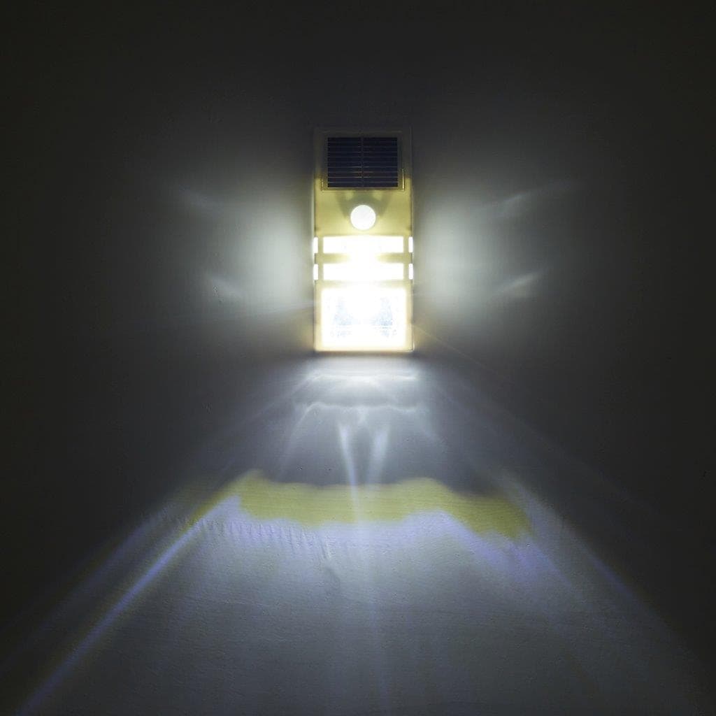 Solcellslampa med rörelsesensor - Utomhus