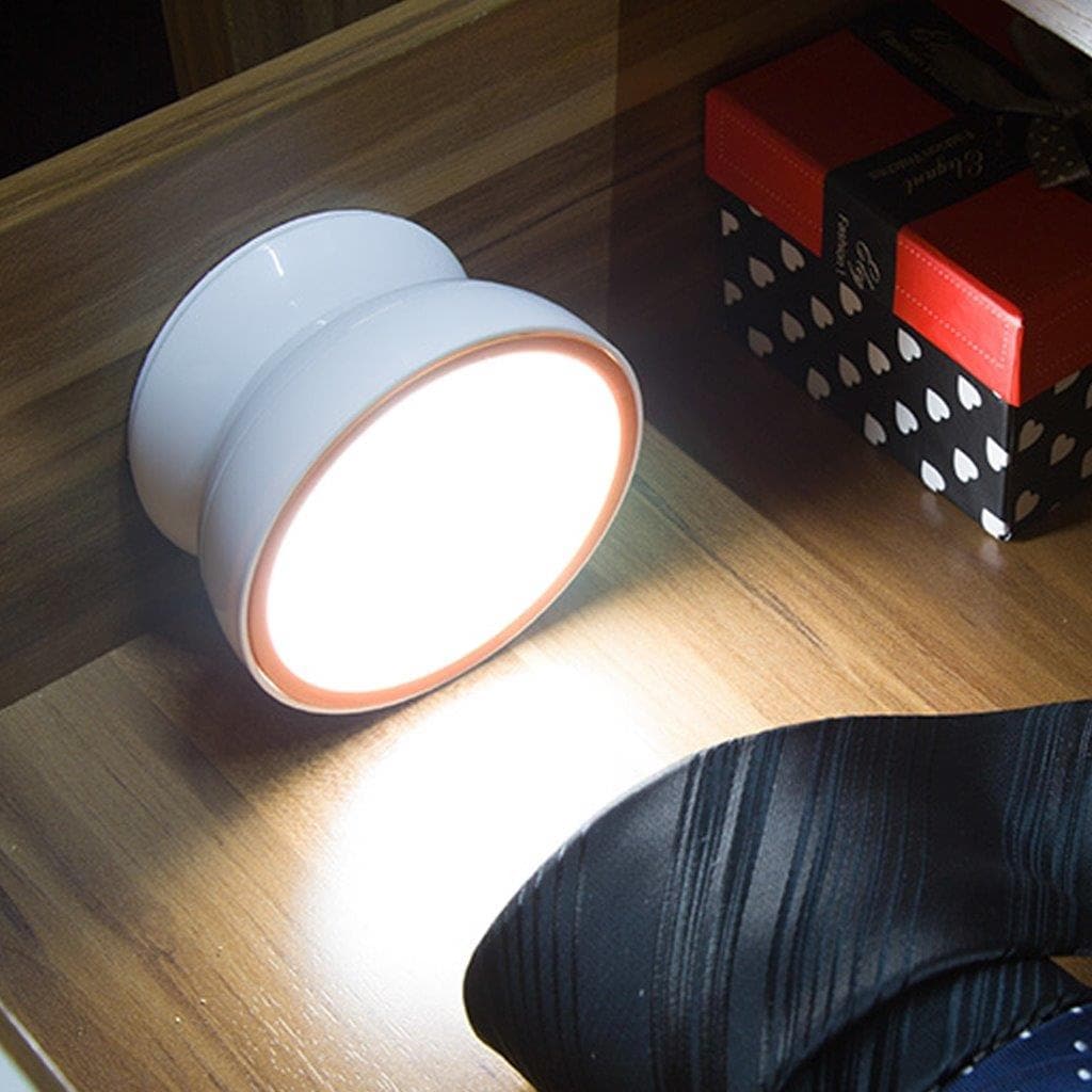 Rörelsekänslig nattbelysning  / nattlampa med LED