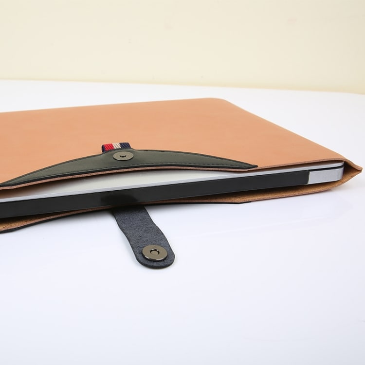 MacBook Air 11.6" Läderfodral med magnetknäppe svart+brun