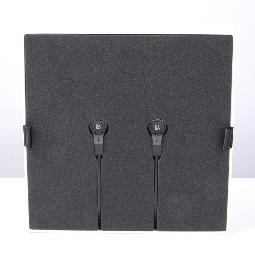 Bang & Olufsen Beoplay E4 In-Ear Headset Svart