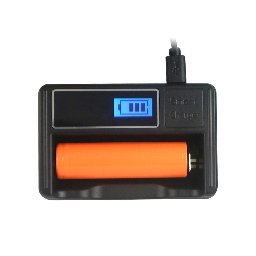 Batteriladdare med LCD för batteri 18650 / AA / AAA / 17670 mm