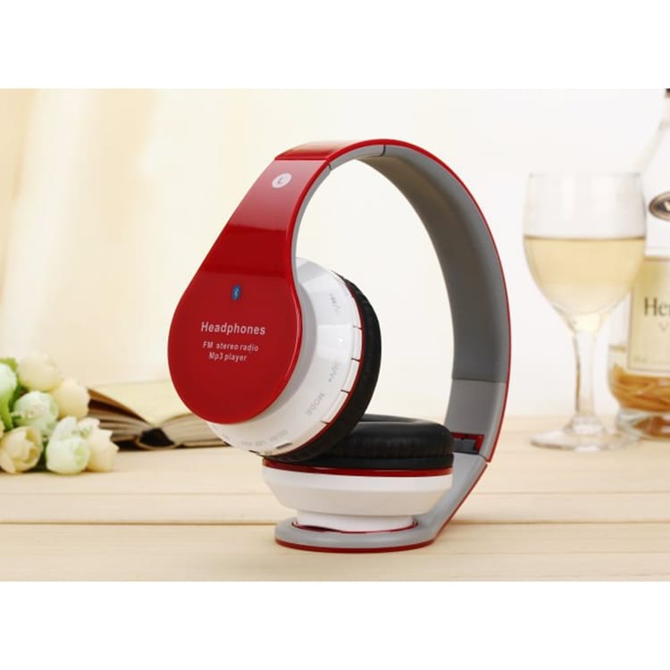 Rött headset med plats för TF-kort och 3.5mm Aux uttag - Kompatibla med MP3 och FM-radio