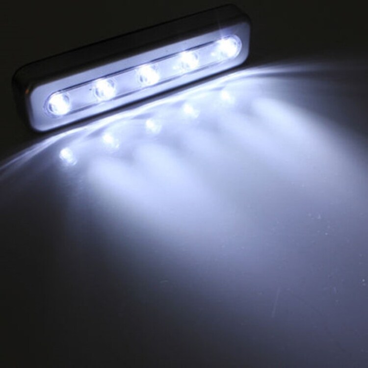 Svart spotlight med 5 LED-lampor och touchfunktion