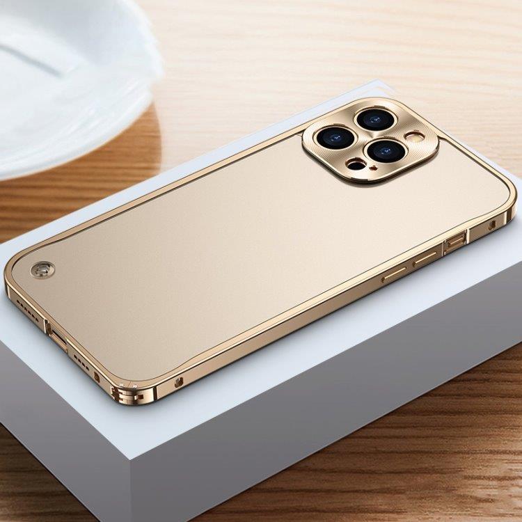 Mobilskal med metallkanter iPhone 12 Pro Guld