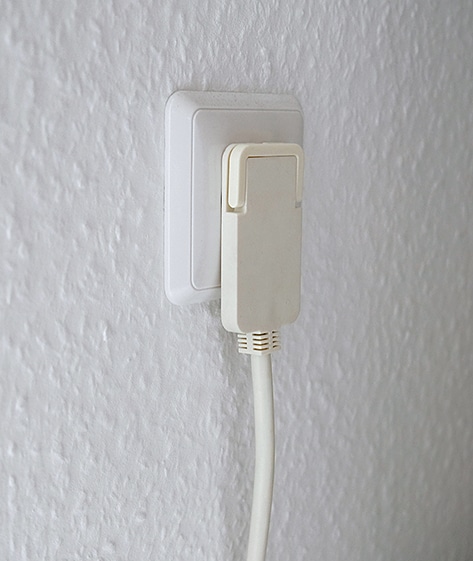 Brennenstuhl förlängningskabel med vinklad platt stickpropp 5 m, vit, för inomhusbruk