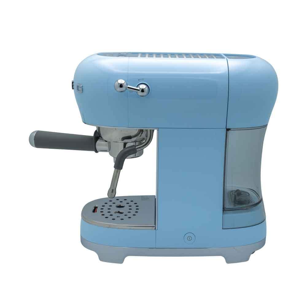 Smeg ECF02PBEU espressomaskin med portafilter