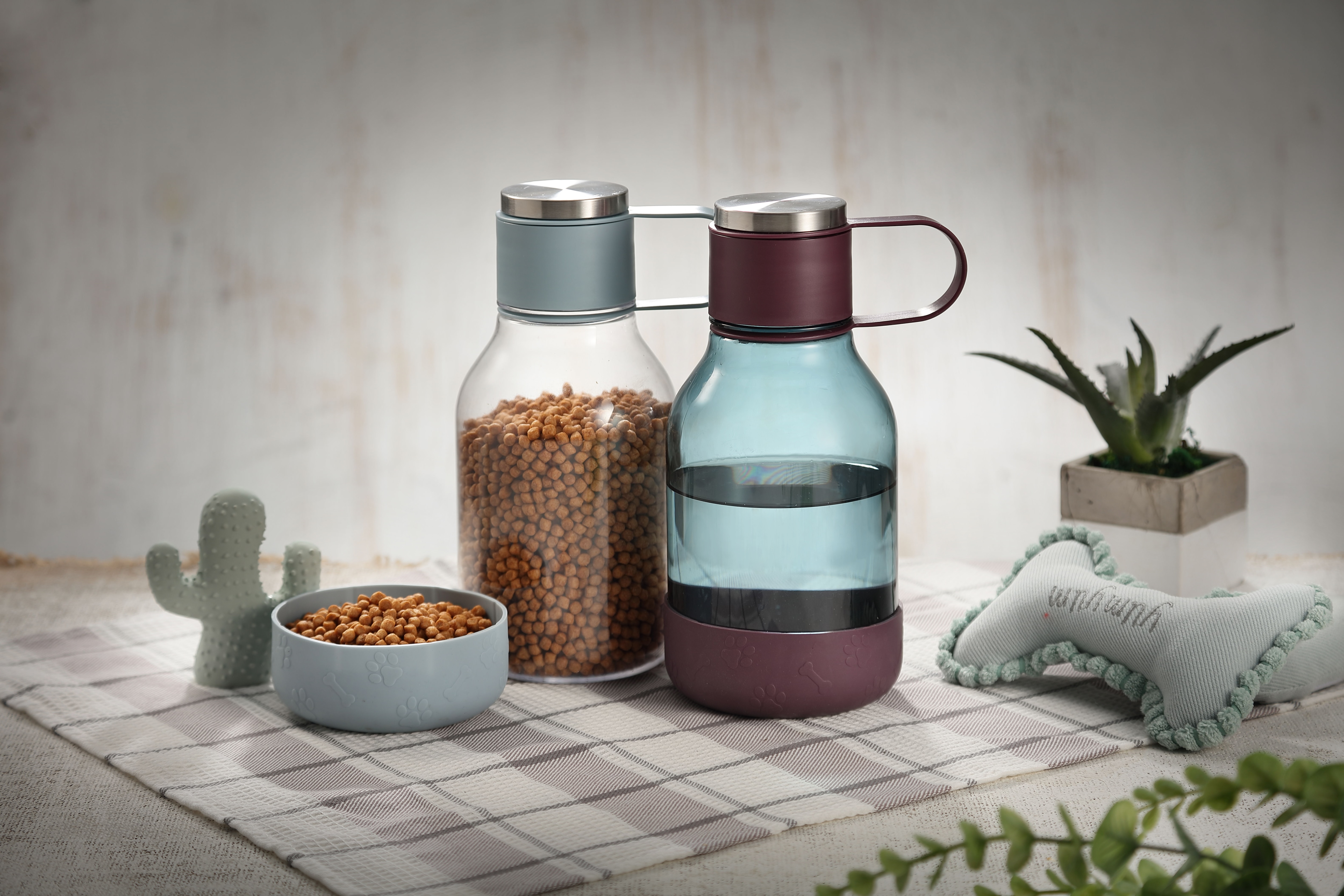 Asobu Dog Bowl Bottle Lite – vattenflaska i Tritan med avtagbar hundskål 1,5 liter