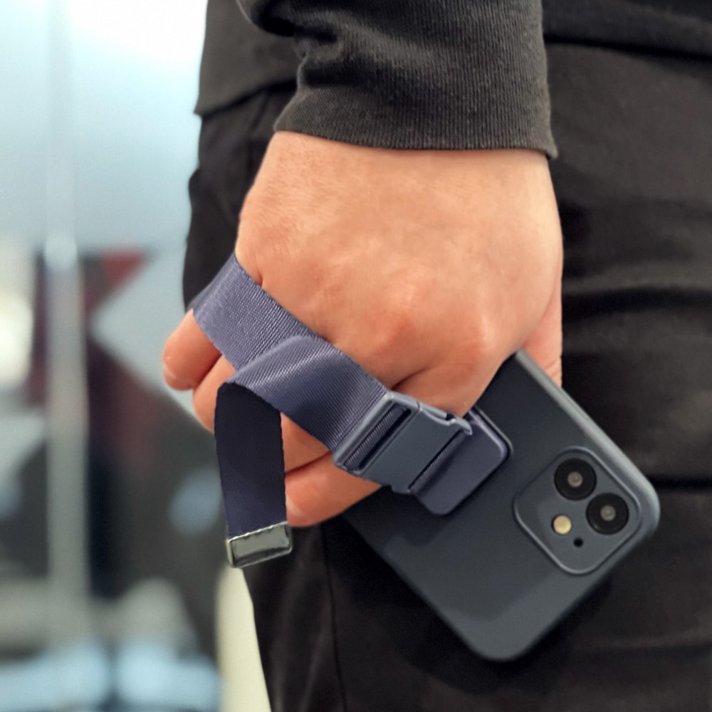 Repfodral Gelfodral med en kedja nyckelband väska nyckelband iPhone 12 Pro Max lila