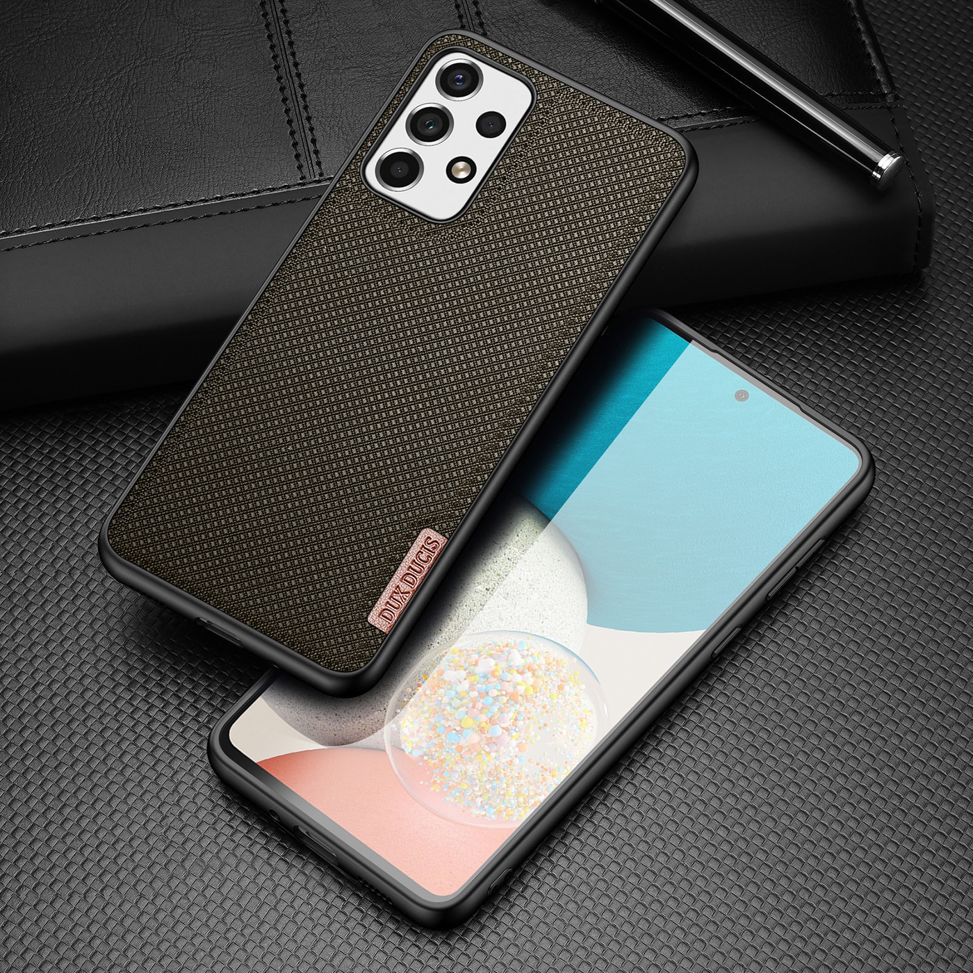 Dux Ducis Fino etui er lavet af nylonmateriale til Samsung Galaxy A73 grøn