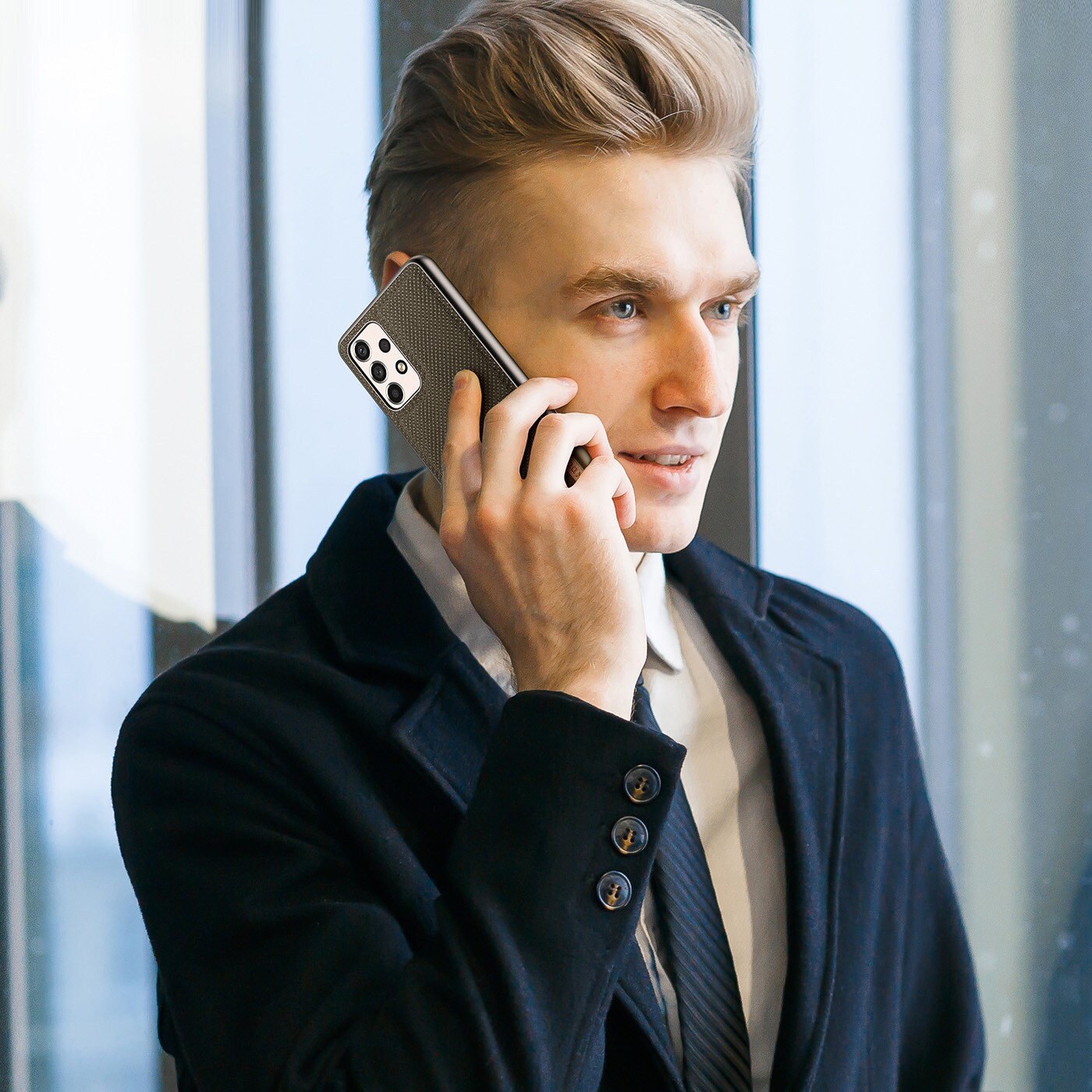 Dux Ducis Fino etui er lavet af nylonmateriale til Samsung Galaxy A73 grøn