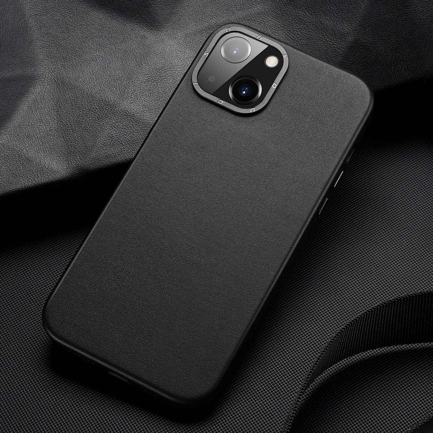Dux Ducis Grit läderfodral för iPhone 14 Plus Elegant konstläderfodral (MagSafe-kompatibel) Svart