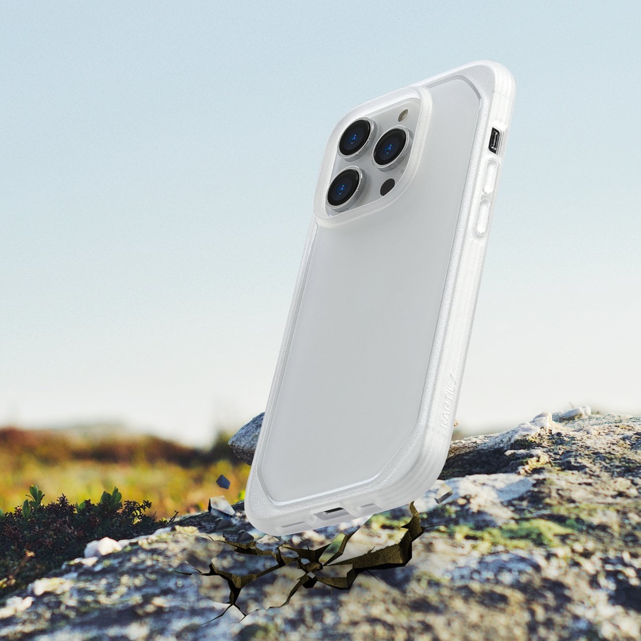 Raptic X-Doria Slim Case iPhone 14 Pro bakstycke klar