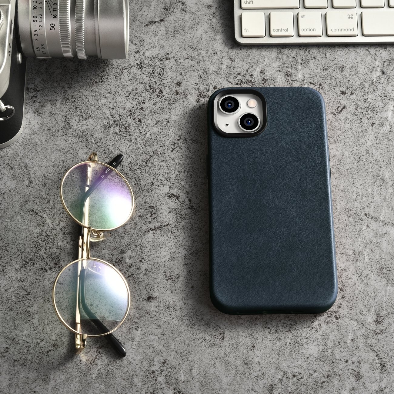 iCarer Premium läderfodral för iPhone 14 Plus, Magnetiskt med MagSafe, mörkblå (WMI14220703-BU)