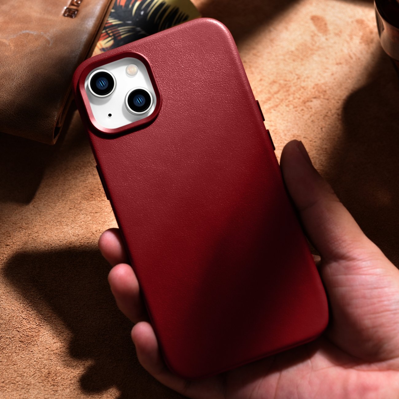 iCarer Case Läderfodral i naturläder för iPhone 14 Plus röd (kompatibel med MagSafe)