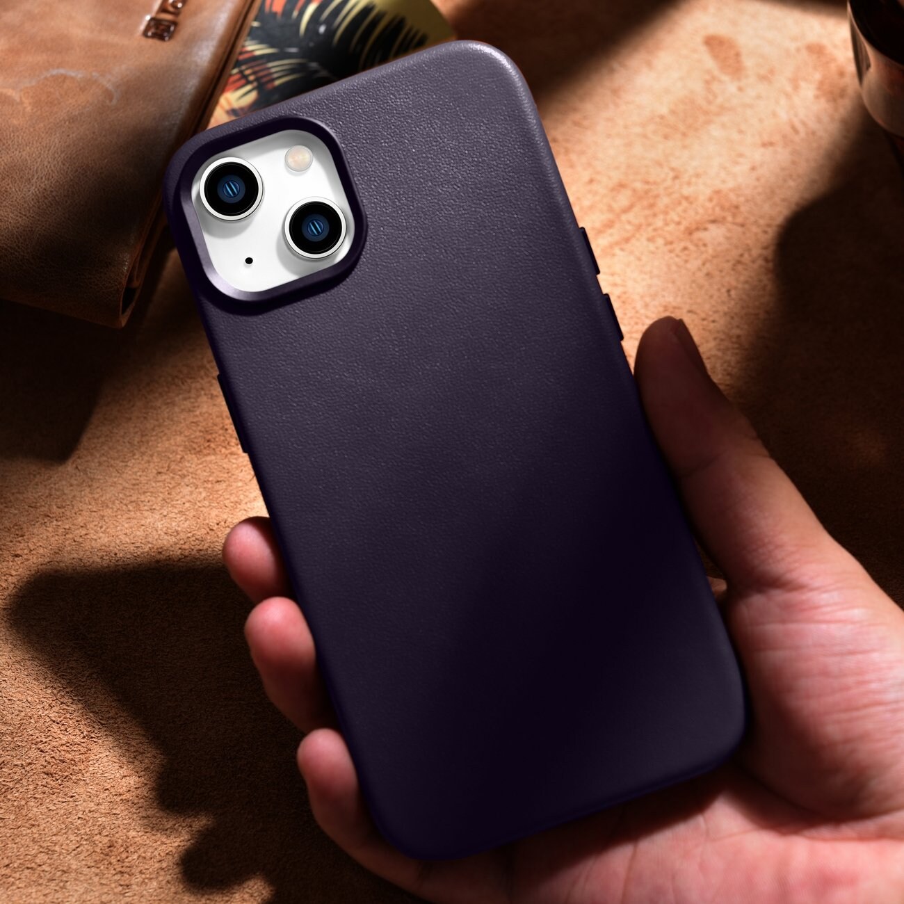 iCarer Case läderfodral för iPhone 14 Plus mörklila (MagSafe-kompatibel)