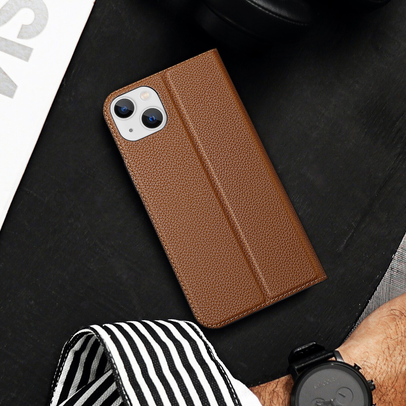 Dux Ducis Skin X2-fodral för iPhone 14 Plus-fodral med magnetisk flik brun