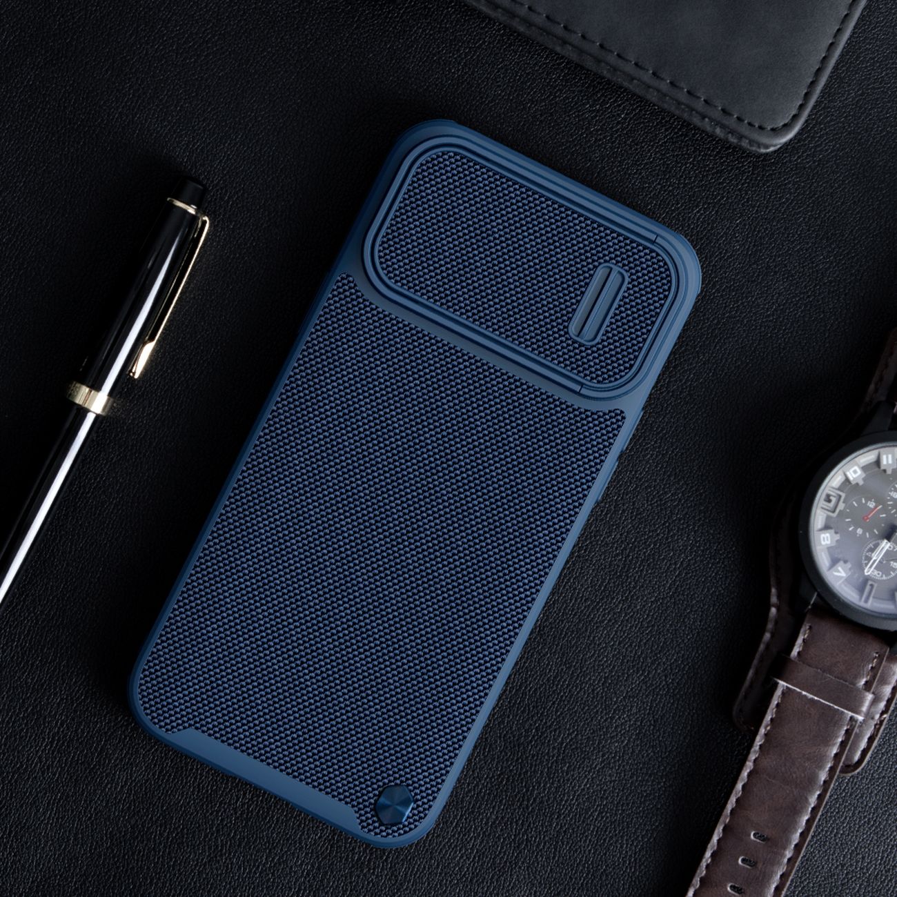 Nillkin Textured S Case iPhone 14 Plus pansarskydd med kameraskydd, svart