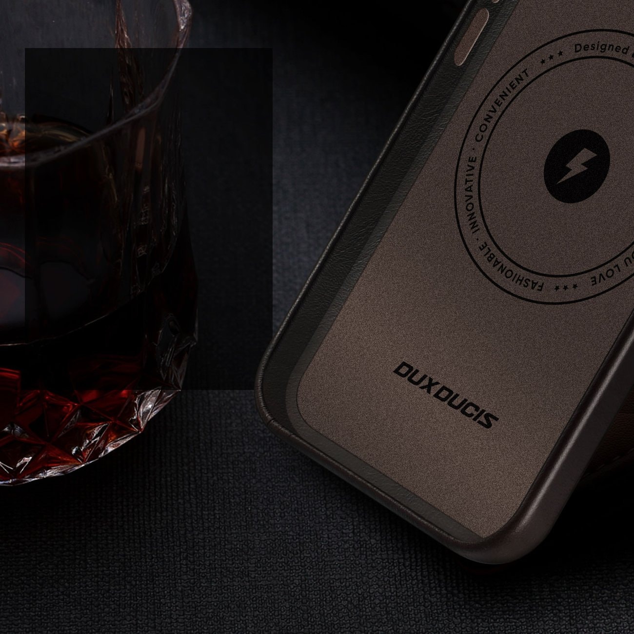 Dux Ducis Naples-fodral för iPhone 14 Plus Läderfodral (MagSafe-kompatibel) Mörkbrun
