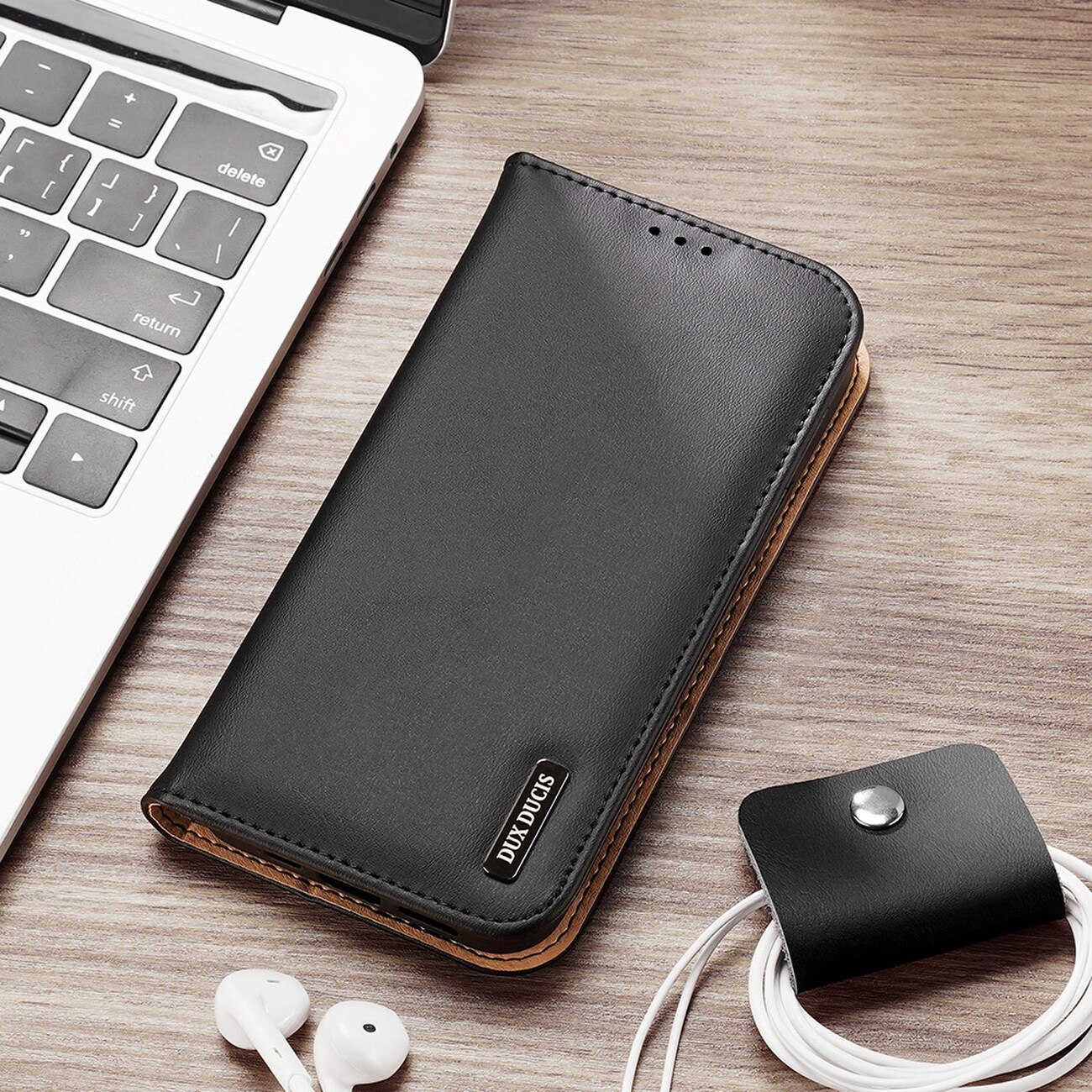 Dux Ducis Hivo Läder Flip Cover Äkta läder Plånbok för kort och dokument iPhone 14 Plus Svart