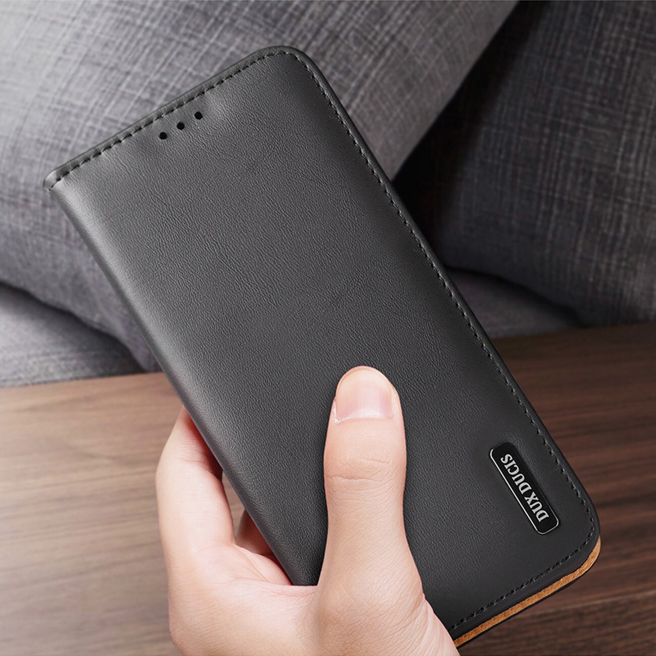 Dux Ducis Hivo fodral Samsung Galaxy S23+ flip cover plånbok stativ RFID blockering brun