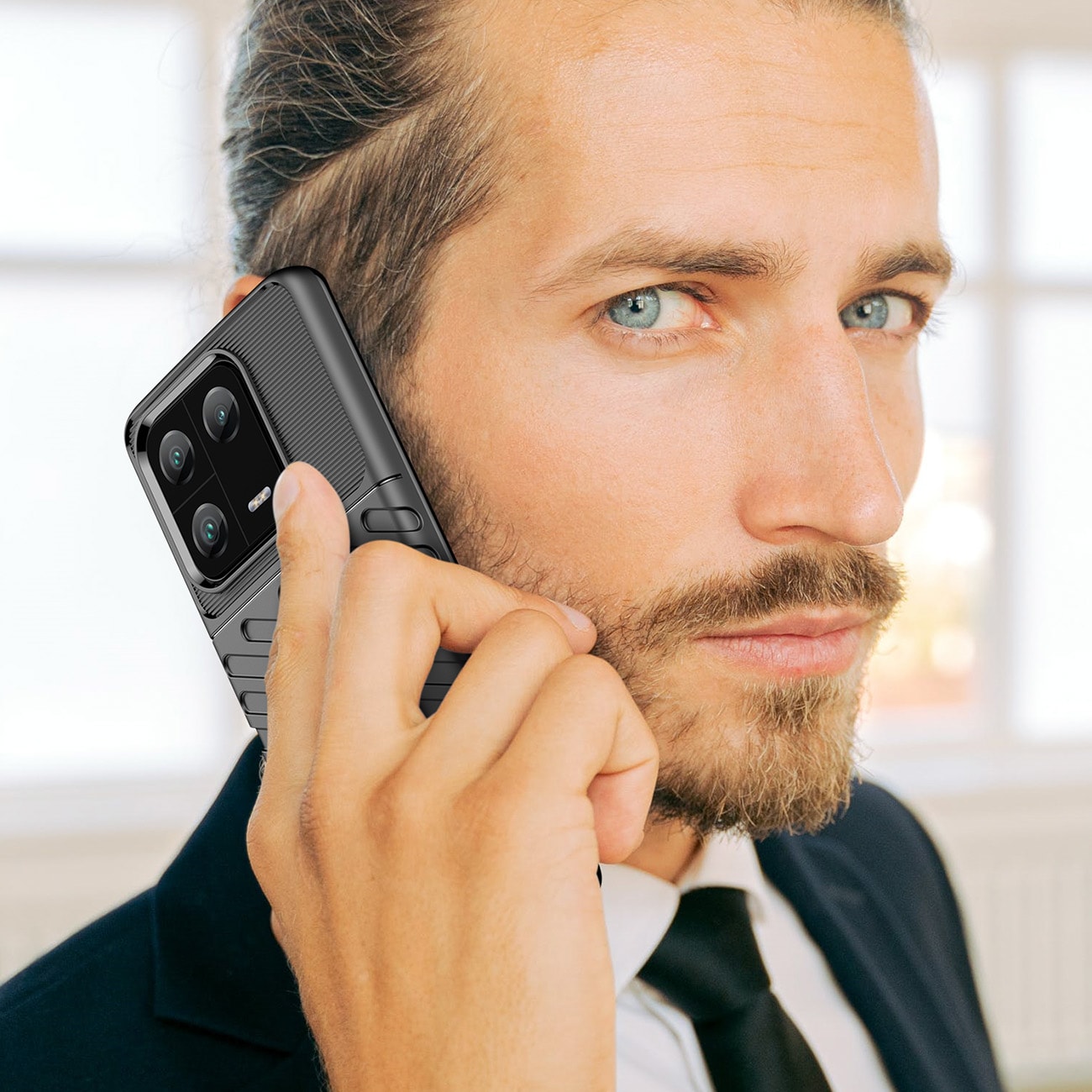 Thunder Case-etui til Xiaomi 13 Pro silikonepanseretui sort