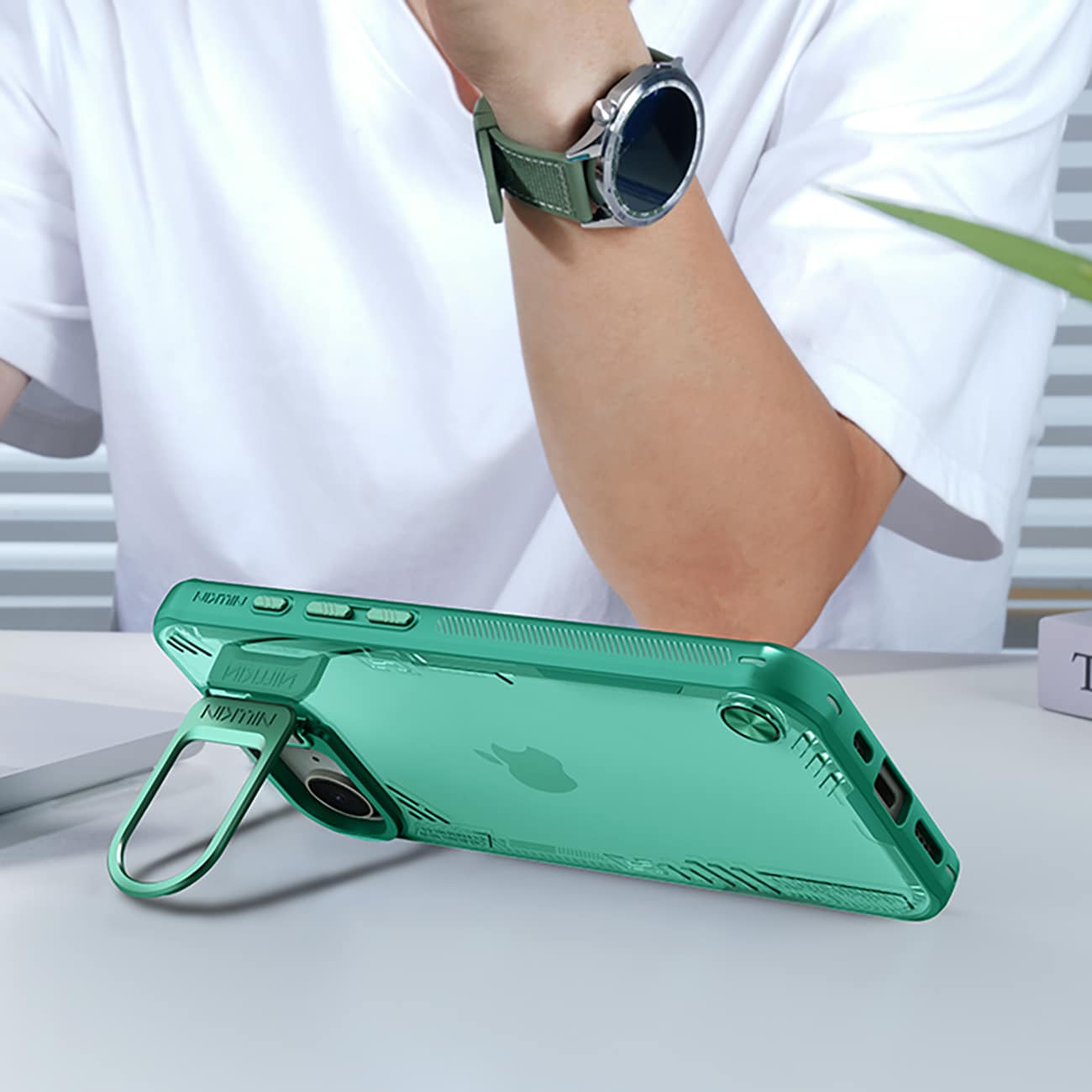 Nillkin Iceblade Prop Case med stativ til iPhone 16e - Grøn