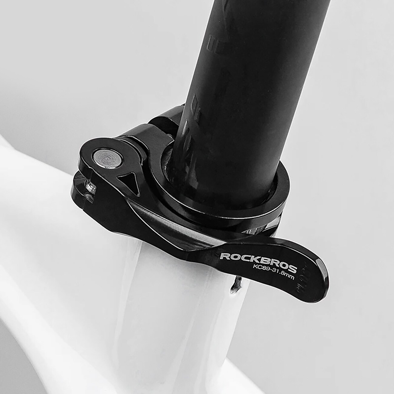 Rockbros 41210092001 klämma för cykelsadel med snabbkoppling - svart