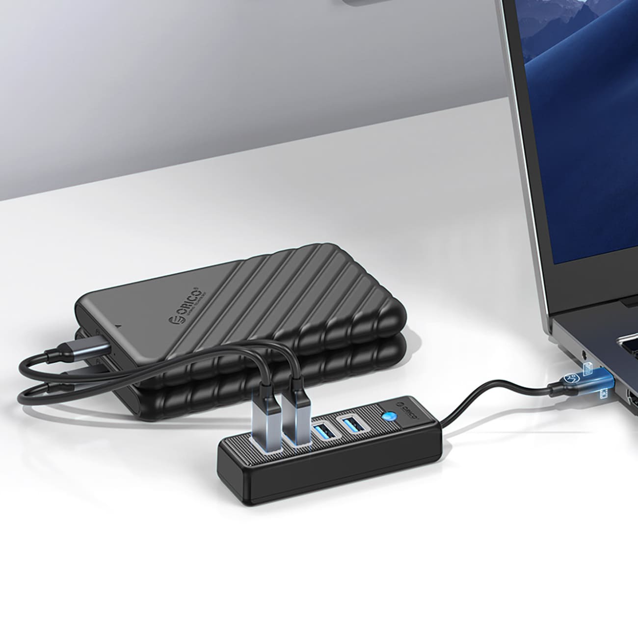 Orico PWC2U-C3 USB-C-hubb / 2x USB-A 3.0 + 1x USB-C 3.0 - Svart