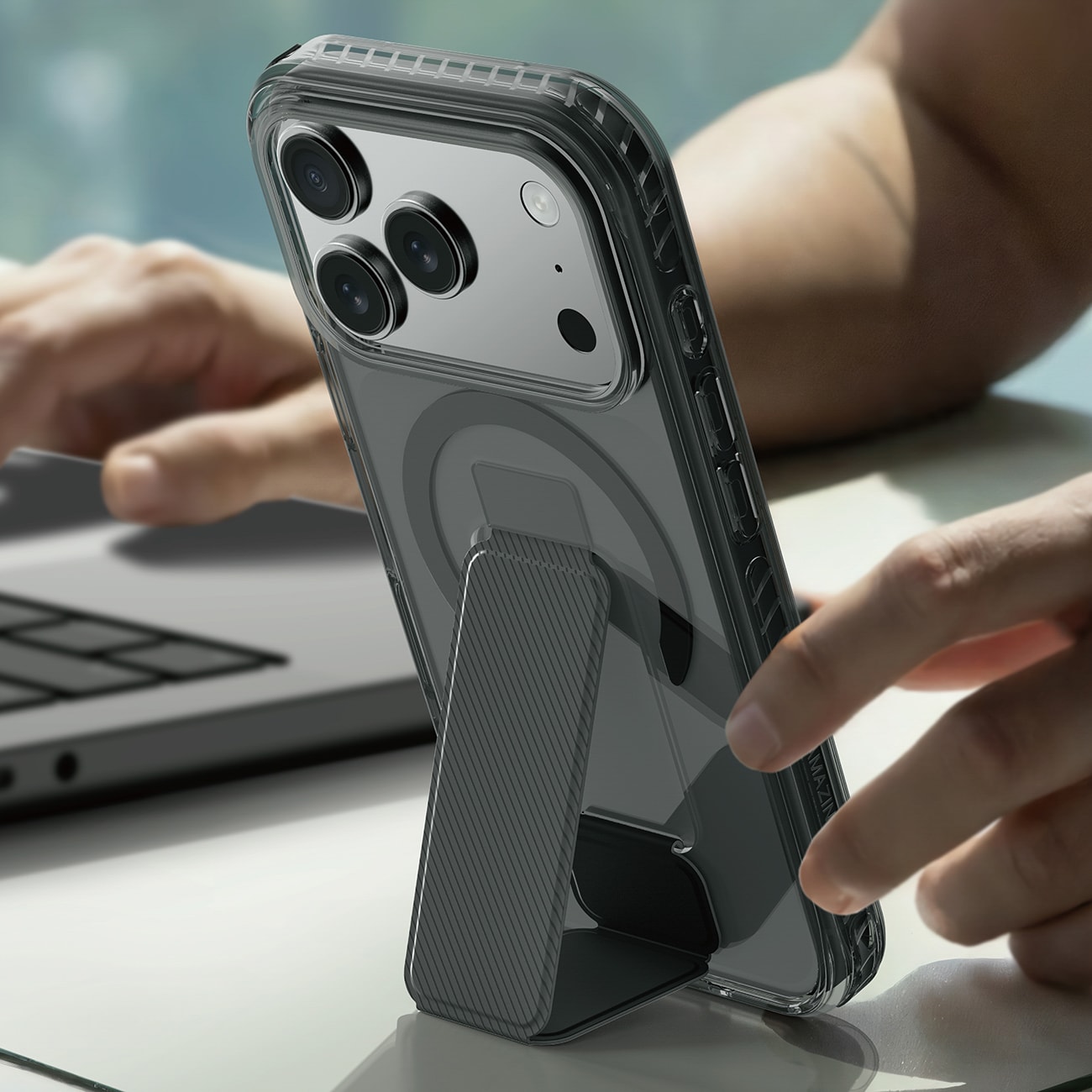 AmazingThing Titan Pro-hållarfodral för iPhone 17 Pro Max Kompatibel med MagSafe - Svart