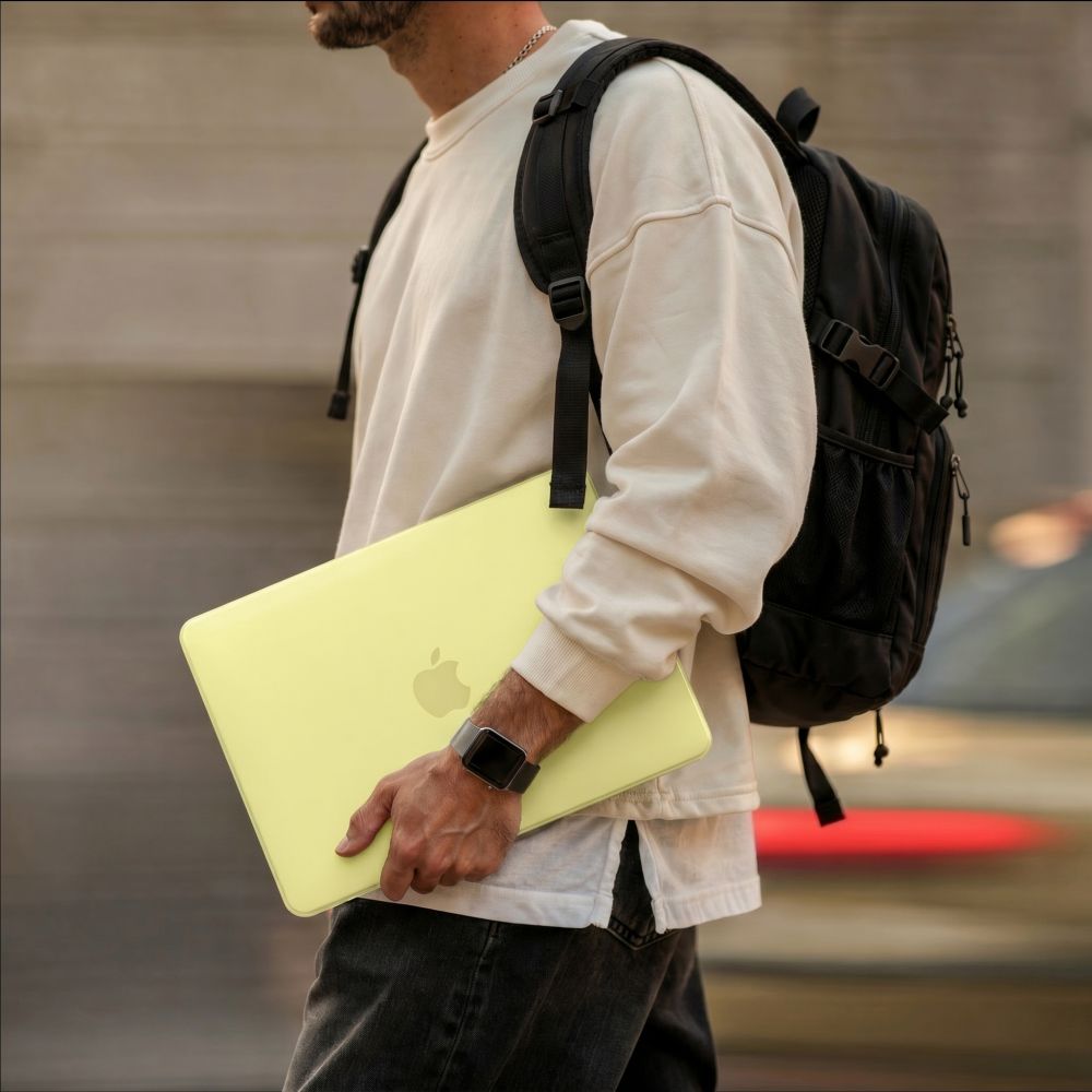 Tech-Protect Softshell-etui til MacBook Neo 13 2026 – mat gul