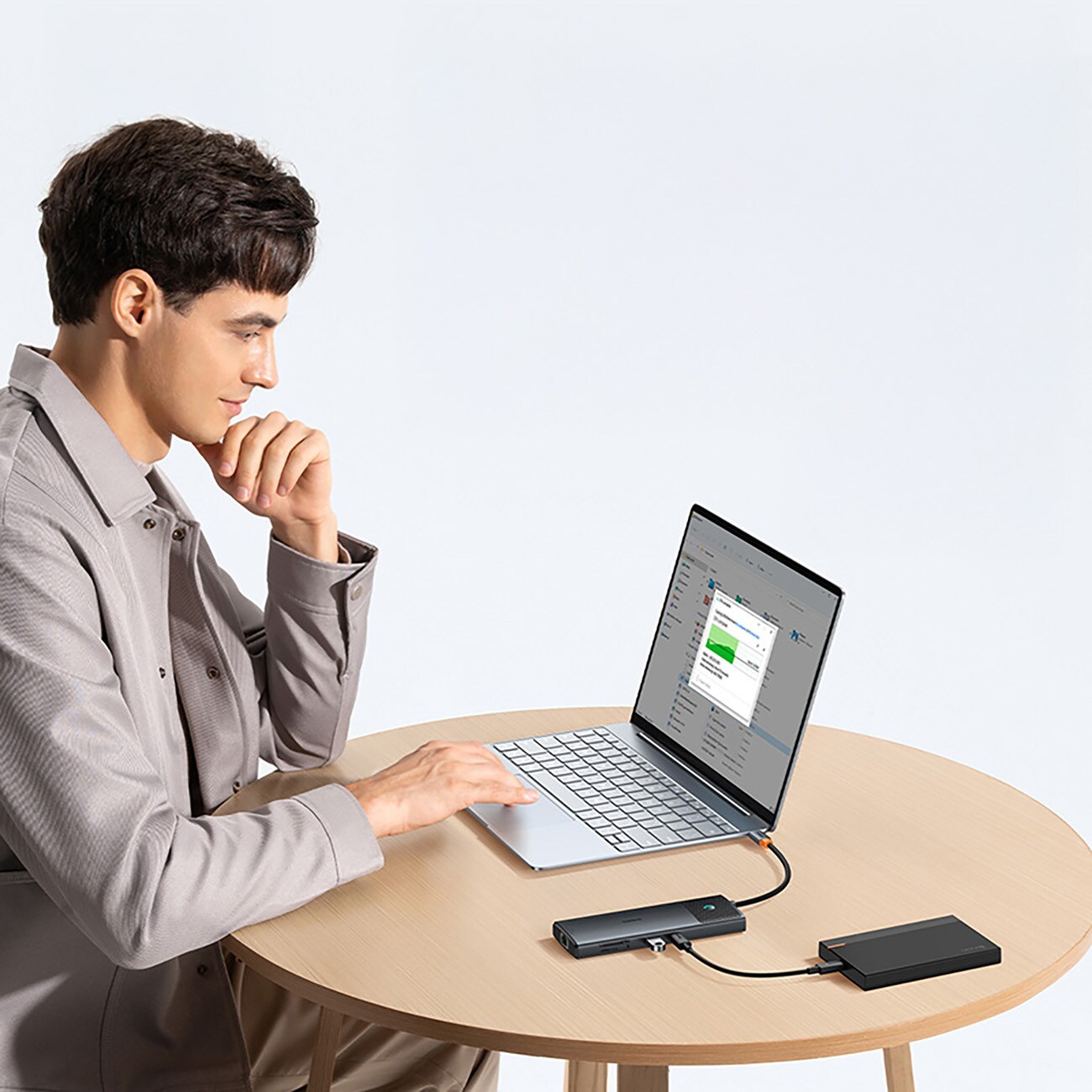 Baseus Metal Gleam II 10-i-1 HDMI, USB-A, USB-C, RJ45, SD/TF-hub – grå