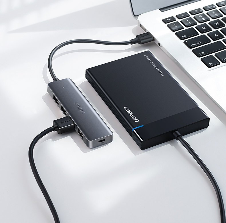 Ugreen USB Type-C-hubb – 4x USB 3.2 Gen 1 med USB-C-laddningsport, grå (CM219 70336)