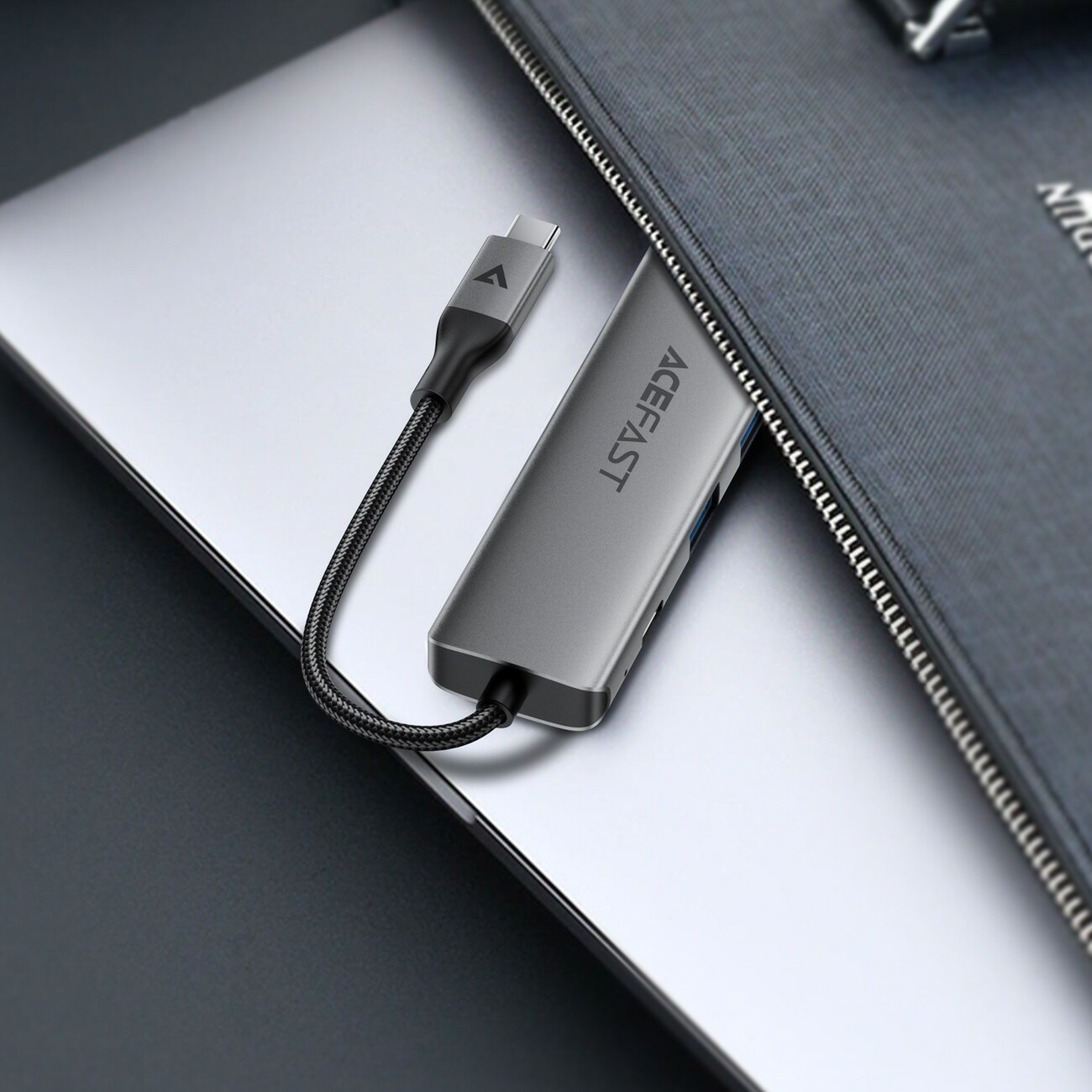 Acefast J18 USB-hubb med USB-C, 6-i-1, HDMI 4K 60 Hz, PD 90 W, dockningsstation – grå
