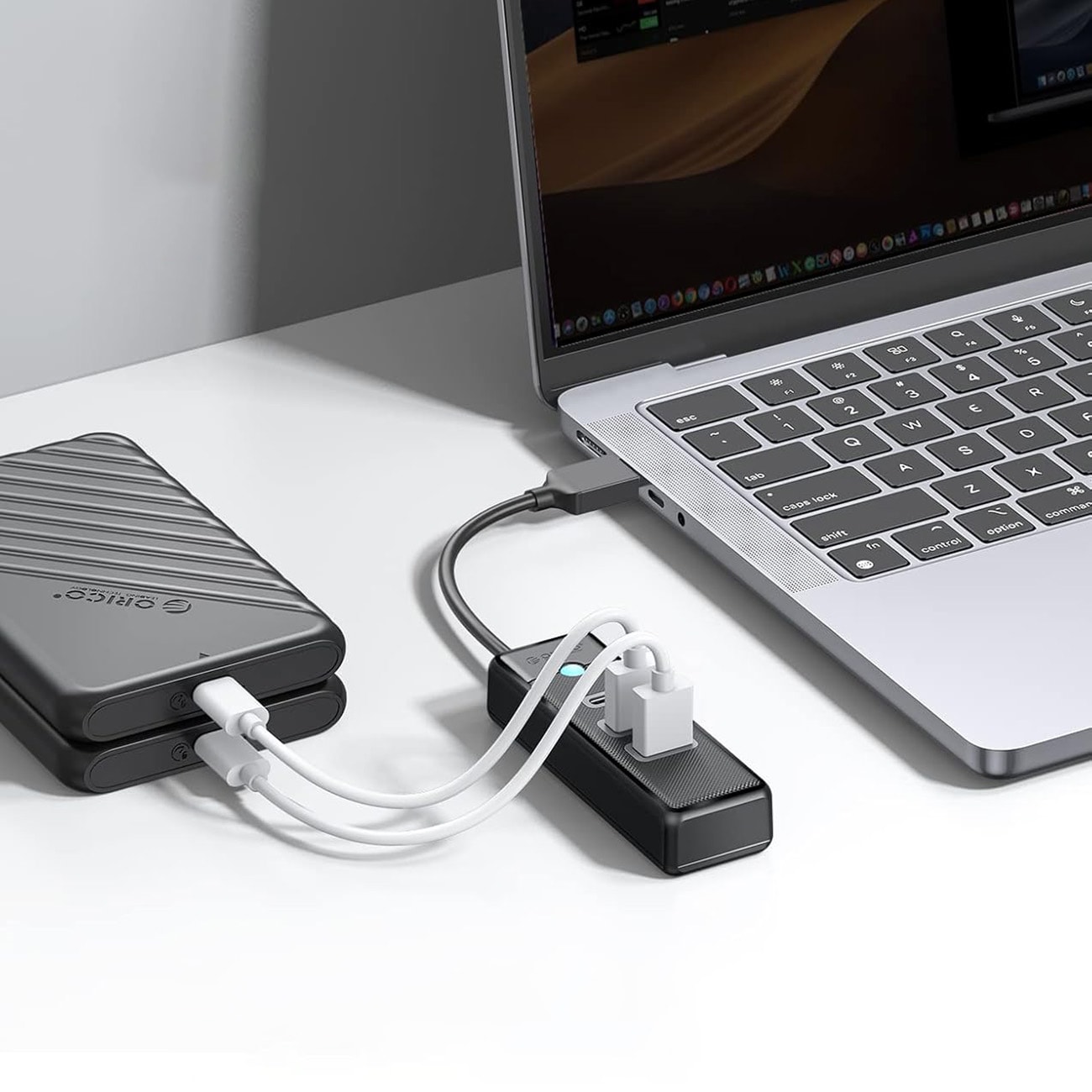Orico PWC2U-U3 USB-hubb med 3 portar: 2x USB-A 3.0, 1x USB-C 3.0, 1,8 m – svart