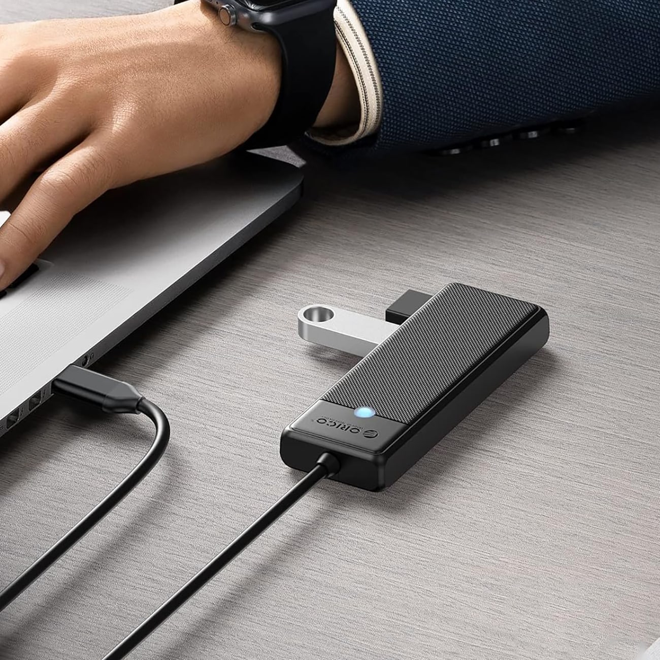 Orico PAPW4A-C3 USB-hubb med 4 portar (4x USB-A 3.0), 0,15 m – svart