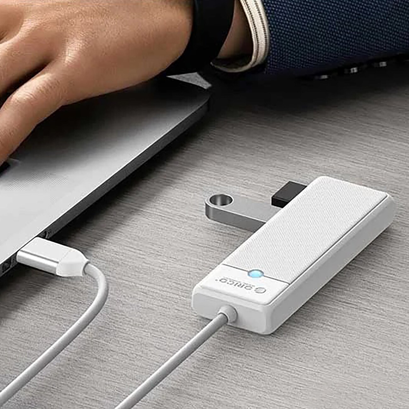 Orico PAPW4A-C3 USB-hubb med 4 portar (4x USB-A 3.0), 1 m – vit