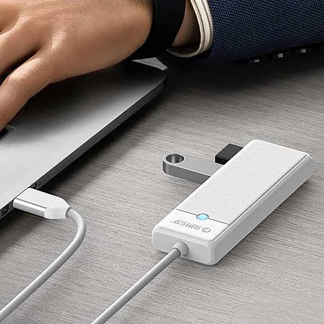 Orico PAPW4A-C3 USB-hubb med 4 portar (4x USB-A 3.0), 1,8 m – vit